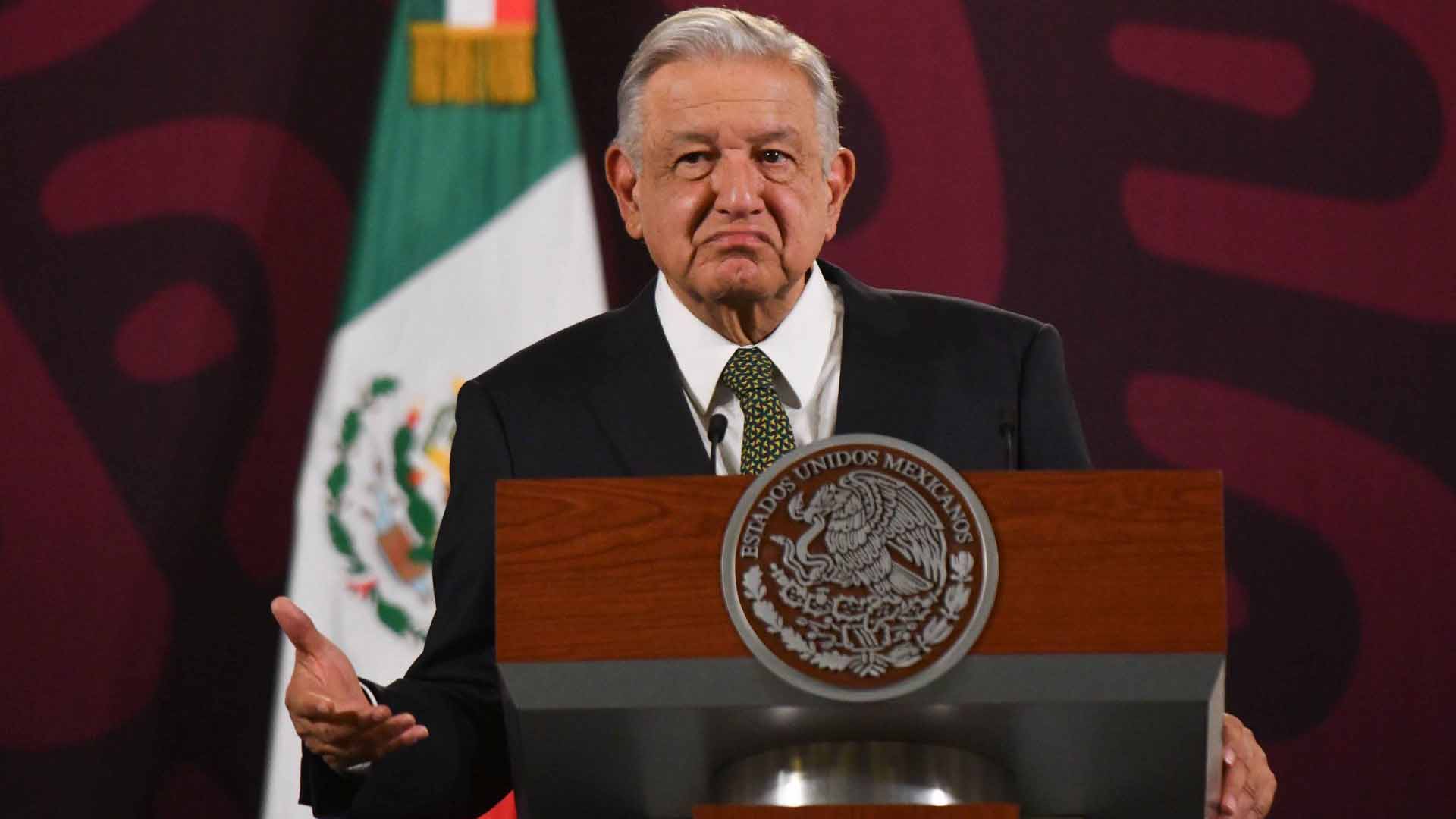 AMLO descarta romper relaciones con Ecuador tras declarar 'non grata’ a embajadora de México