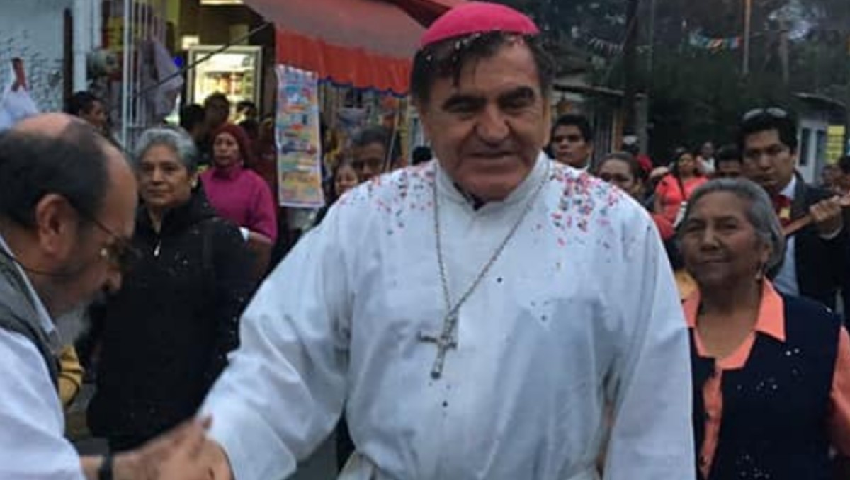 Obispo de Orizaba y sacerdotes asaltados en autopista Veracruz-Puebla | Fb. CuautlapanIxtacVer2022