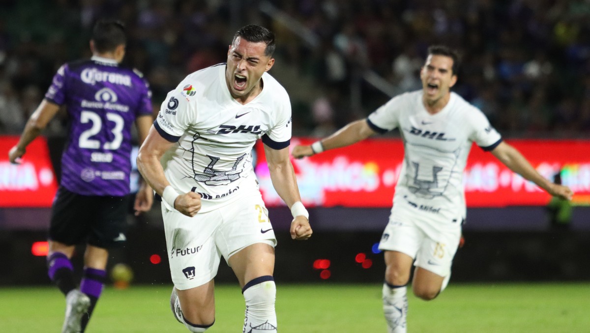 Rogelio Funes Mori anota su primer gol con Pumas (Imago 7)