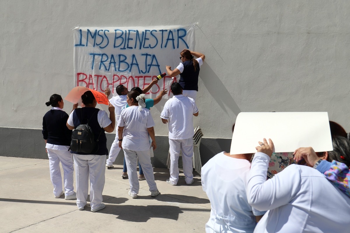 Trabajadores del Hospital General de Gómez Palacio. (Rolando Riestra)