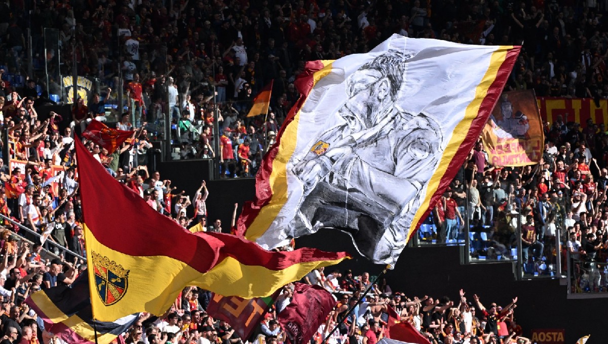 Roma derrota a Lazio en derbi de la Serie A (Reuters)