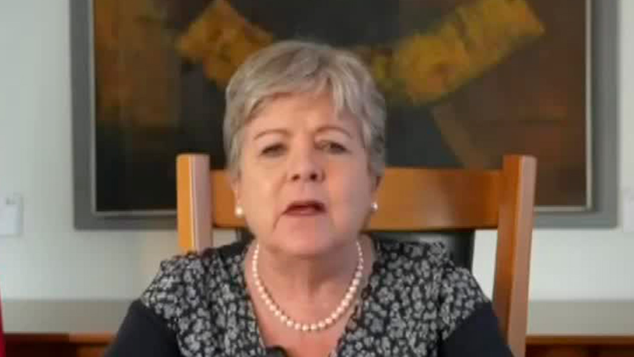 La secretaria de Relaciones Exteriores coordina el regreso de trabajadores diplomáticos en Ecuador