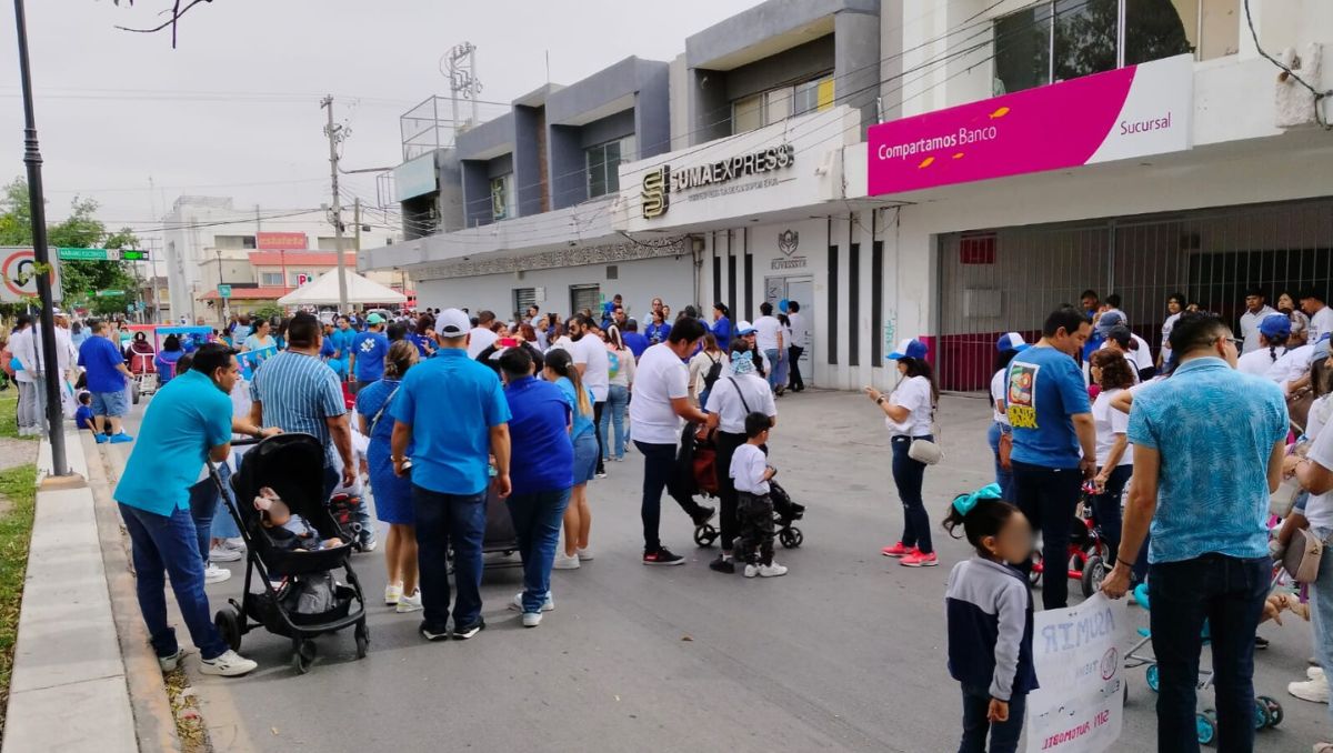 Caminata Azul en Paseo Colón. | Especial