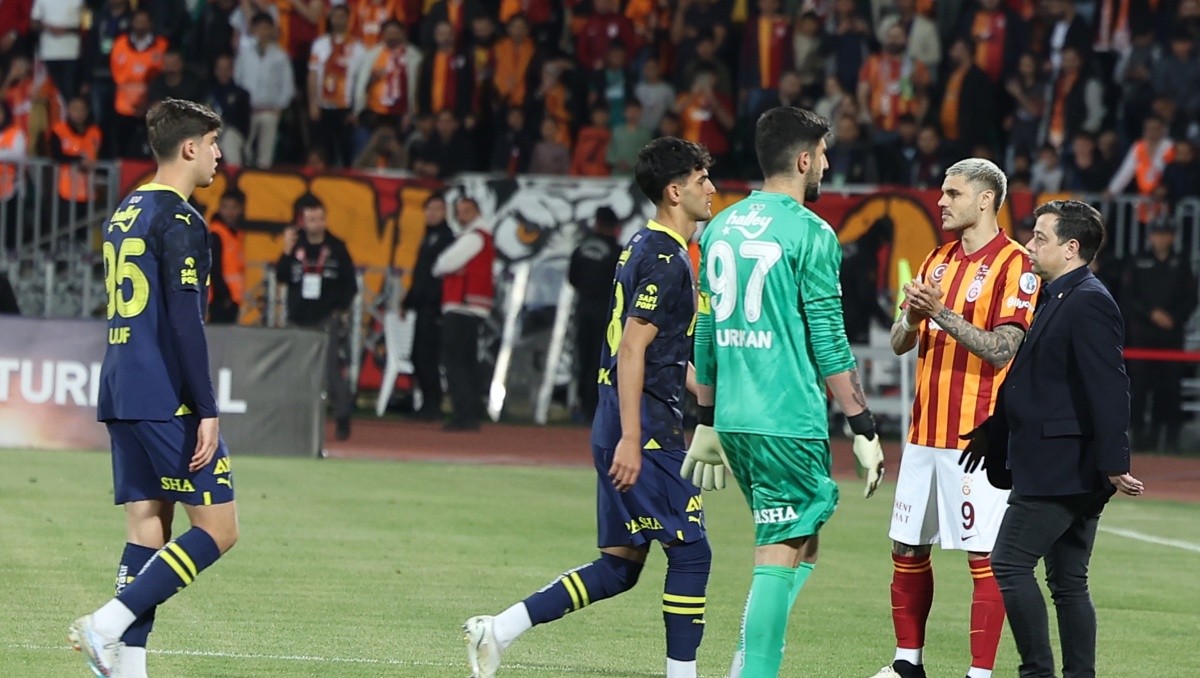 ¿Por qué Fenerbahçe abandonó la Supercopa de Turquía vs Galatasaray?  (EFE)