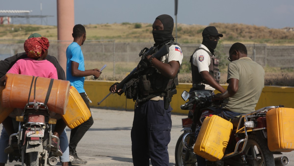 El ataque fue en Puerto Príncipe y dejó dos policías heridos. | AP