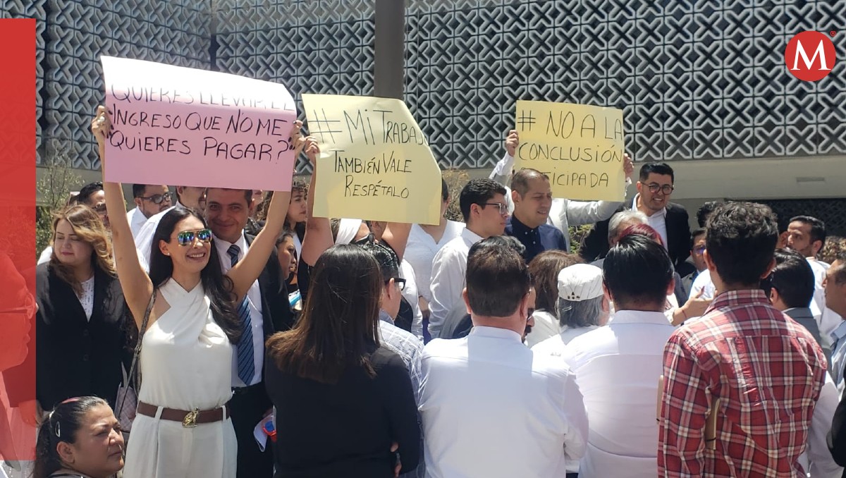 Los manifestantes se congregaron afuera de la Cámara de Diputados. | Especial