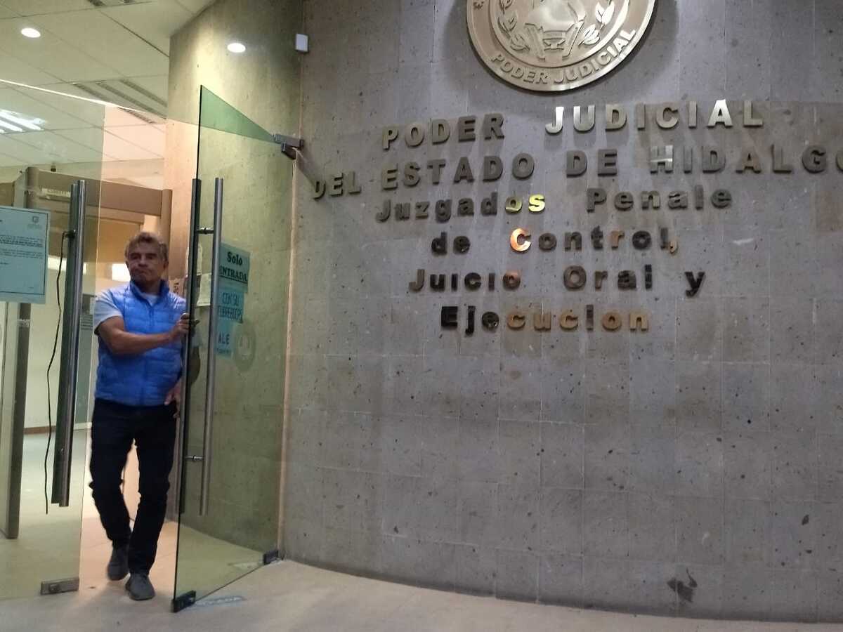Ex presidente municipal de Tepeji del Río, Moisés R.T, tras la audiencia en su contra