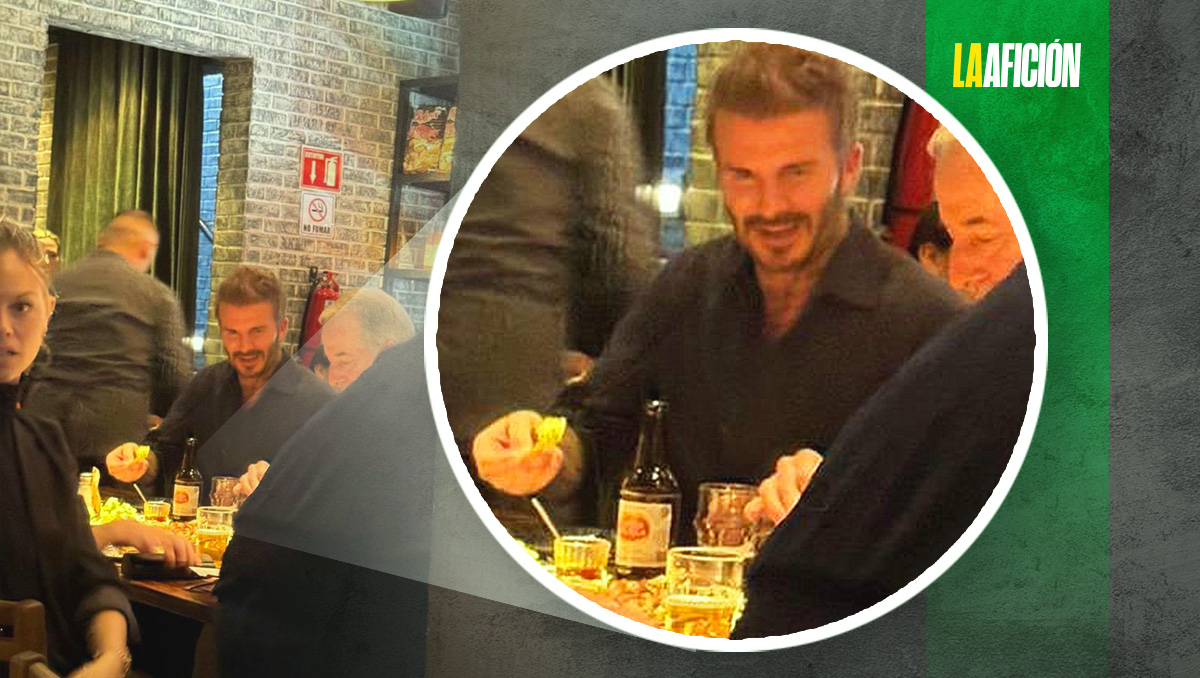 David Beckham, captado tomando cerveza Carta Blanca en Monterrey (Especial)