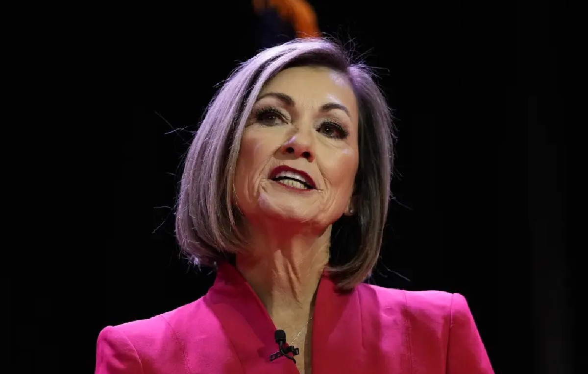 Gobernadora de Iowa, la republicana Kim Reynolds (AP)