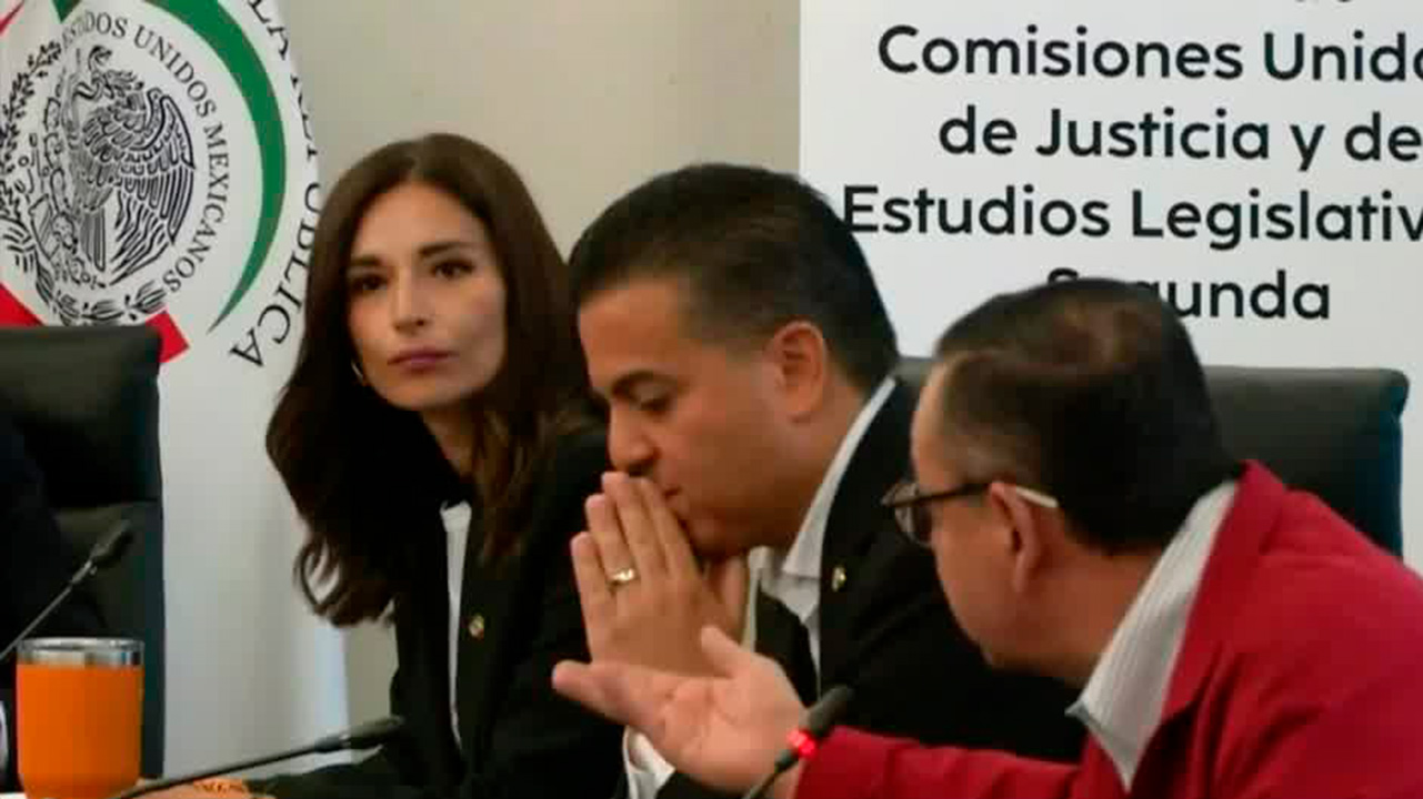 Legisladores de oposición alertan sobre reformas que permiten al presidente perdonar a quien desee