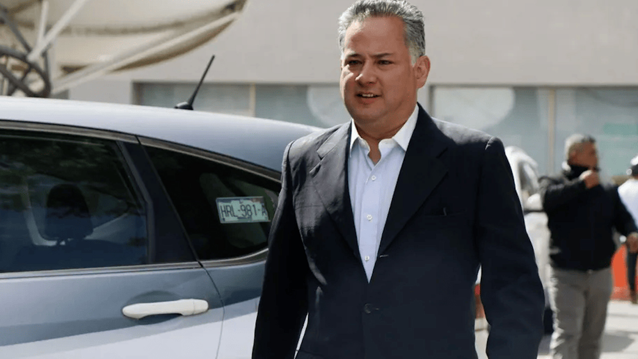 Santiago Nieto podría recuperar su candidatura de ser aprobado el proyecto de Felipe Fuentes