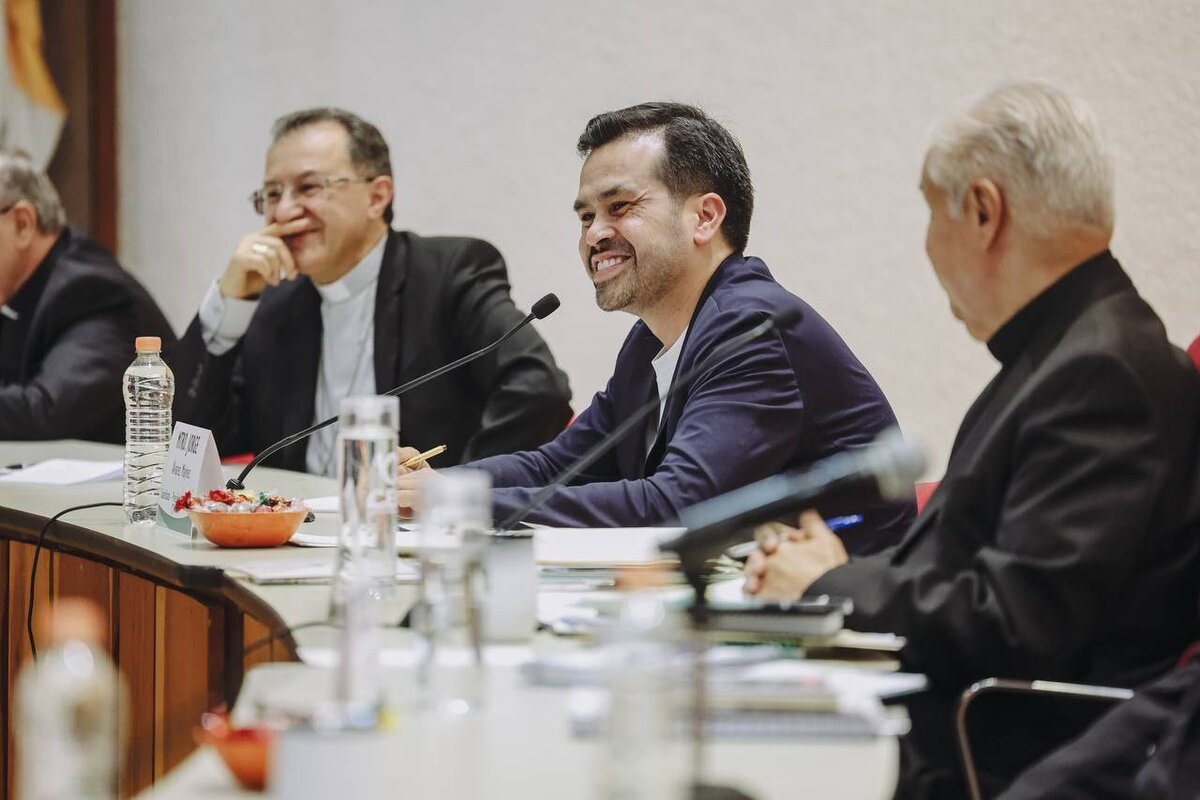 Álvarez Máynez en la Conferencia del Episcopado Mexicano. | X