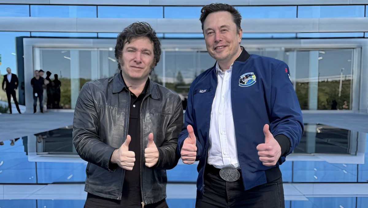 Mientras Milei visita Estados Unidos, la mayor central obrera argentina se declara en huelga contra una reforma fiscal. | @elonmusk