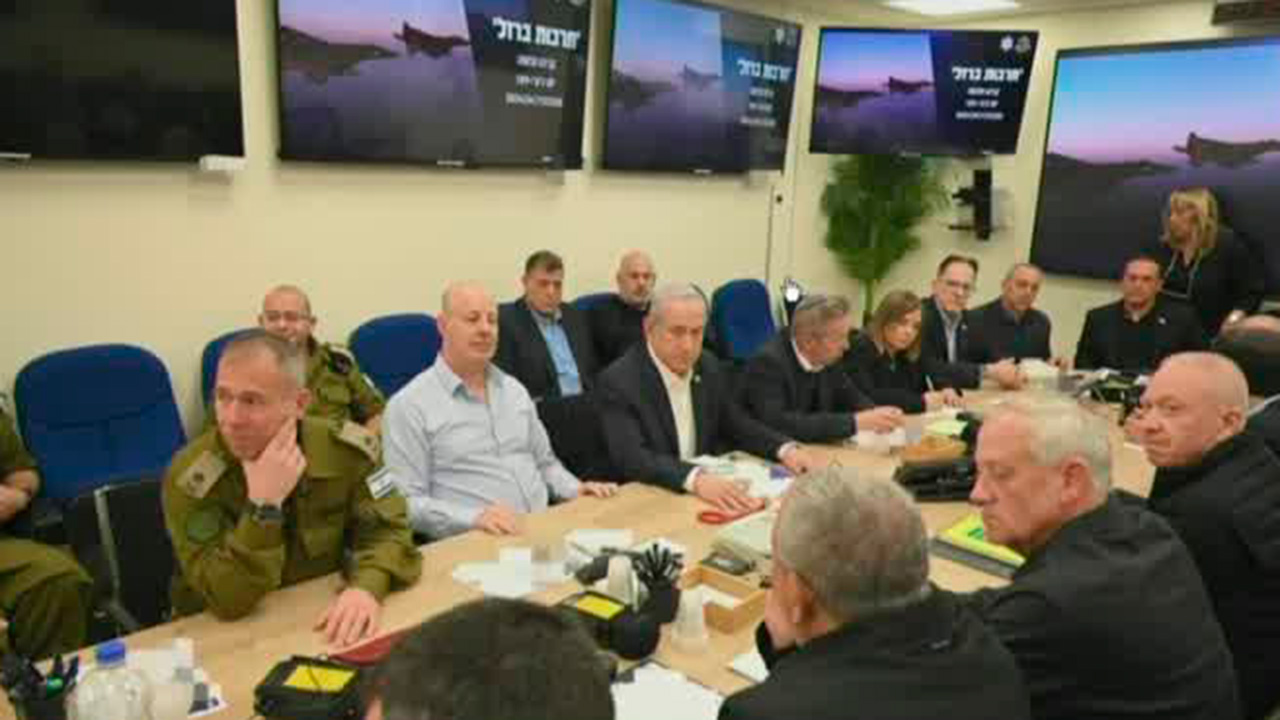 El gabinete de seguridad de Israel se reúne con el primer ministro