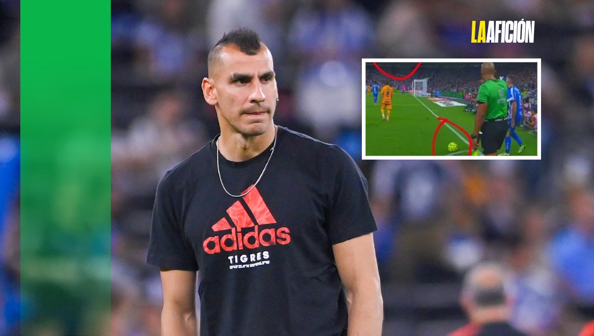 Nahuel Guzmán reclama error arbitral en el gol de Berterame (Imago7)