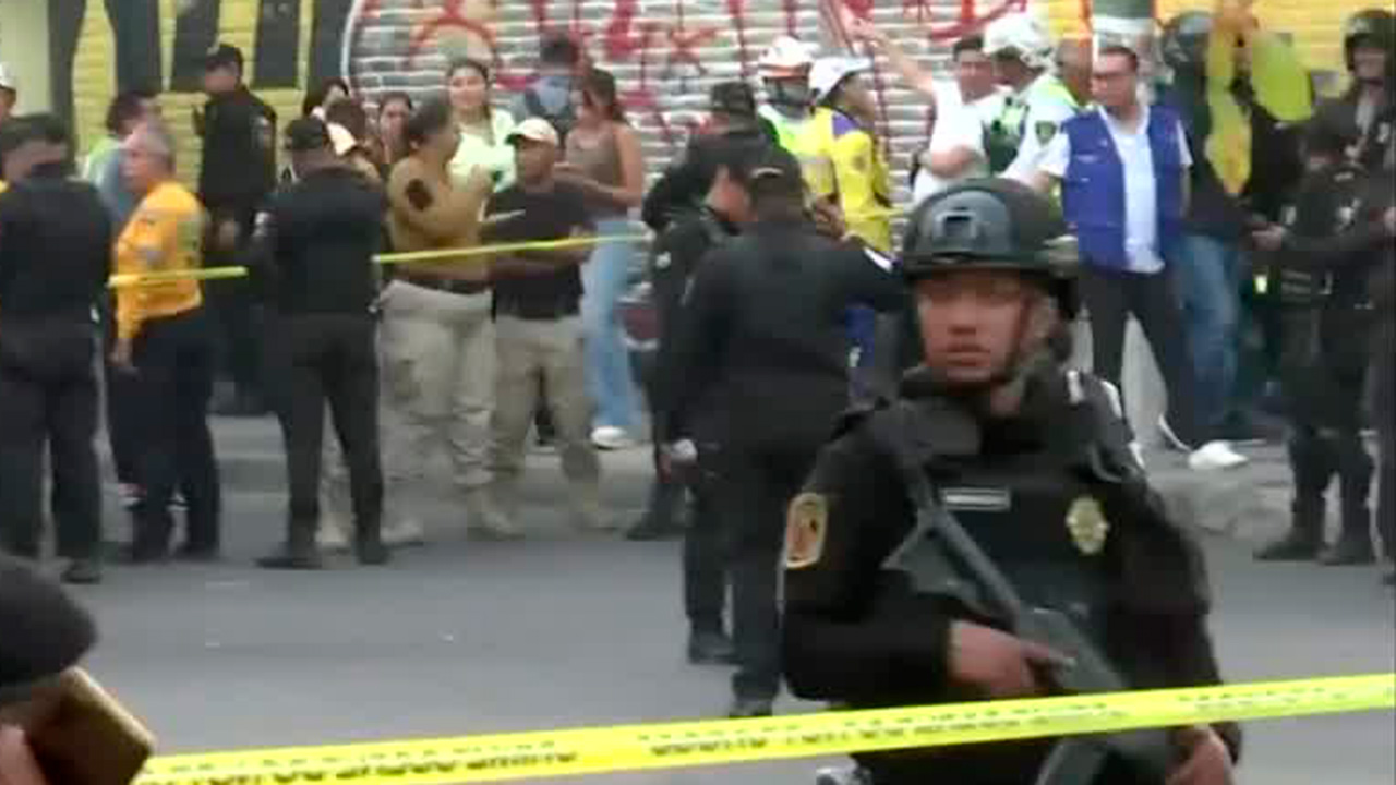 El secretario de seguridad ciudadana asegura que el accidente aéreo en la CdMx está controlado