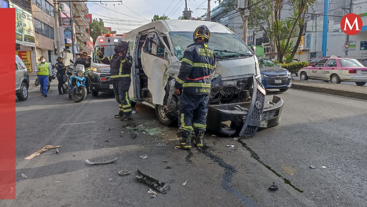 Choque de combi deja al menos 10 lesionados.