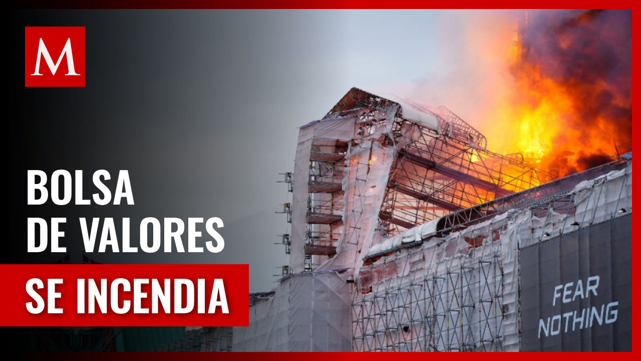 Emblemático edificio de Bolsa de Valores en Copenhague se incendia