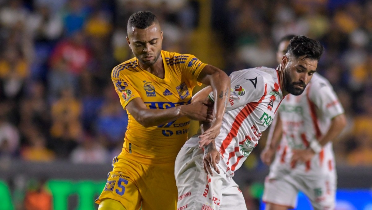 NECAXA SUMA SEIS VISITAS SIN GANAR AL VOLCÁN (Imago7)