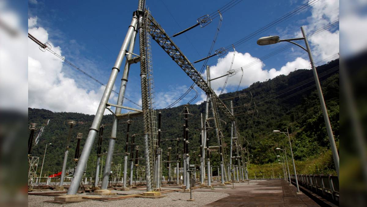 Se prevén ataques terroristas contra la infraestructura para el suministro de electricidad en medio de la violencia narco. | Reuters