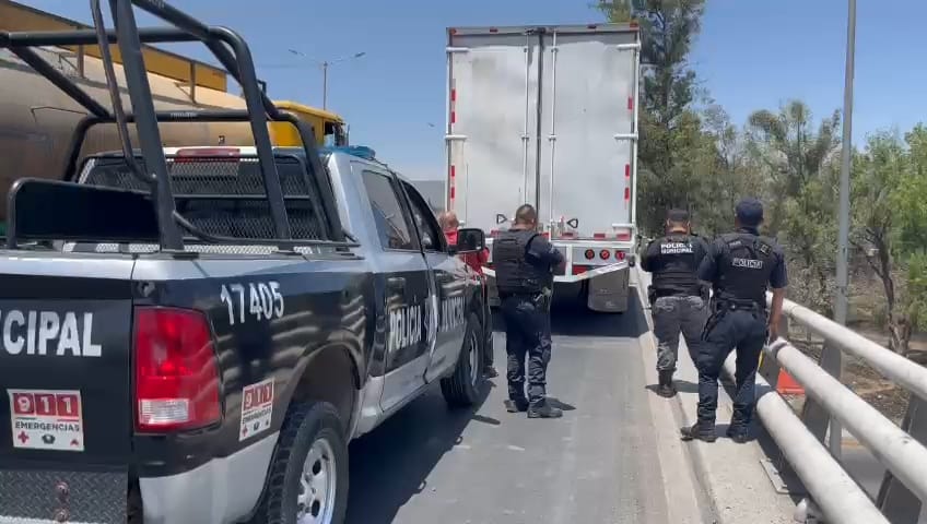 Recuperan tres tráileres robados. (Juan Carlo Munguía)