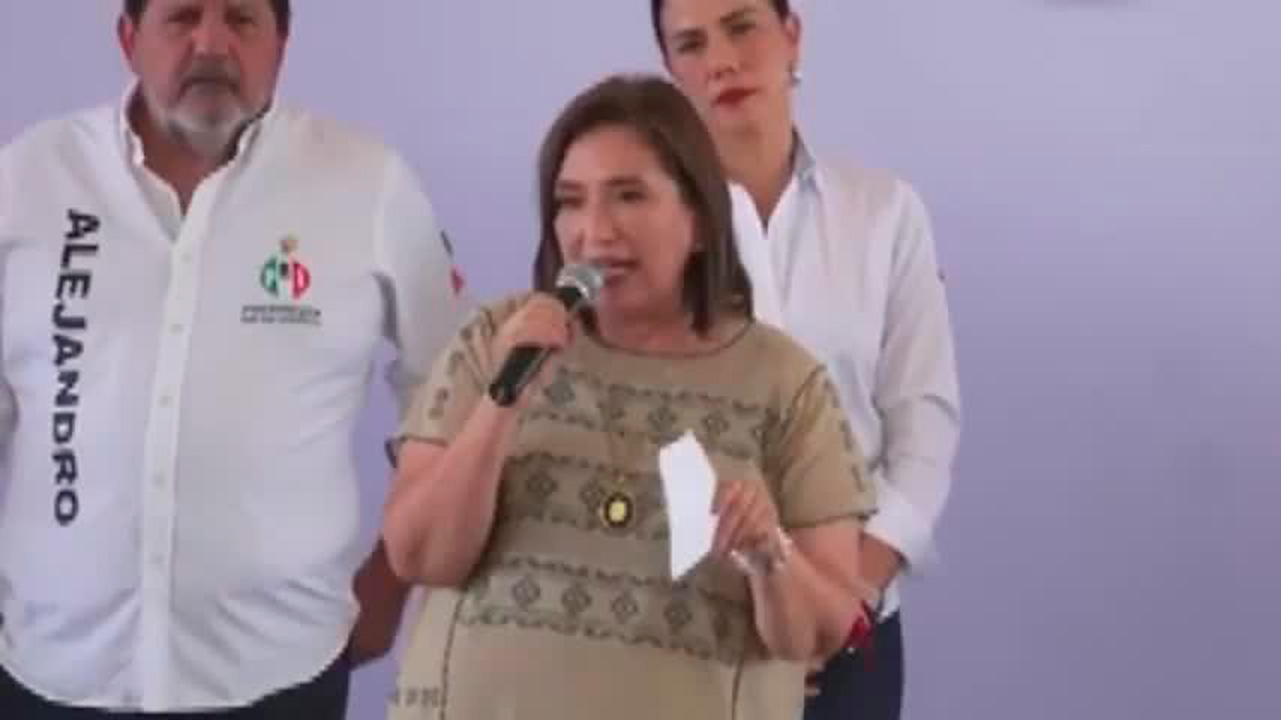 "Queremos que el ejército deje de estar pavimentando carreteras": Xóchitl Gálvez