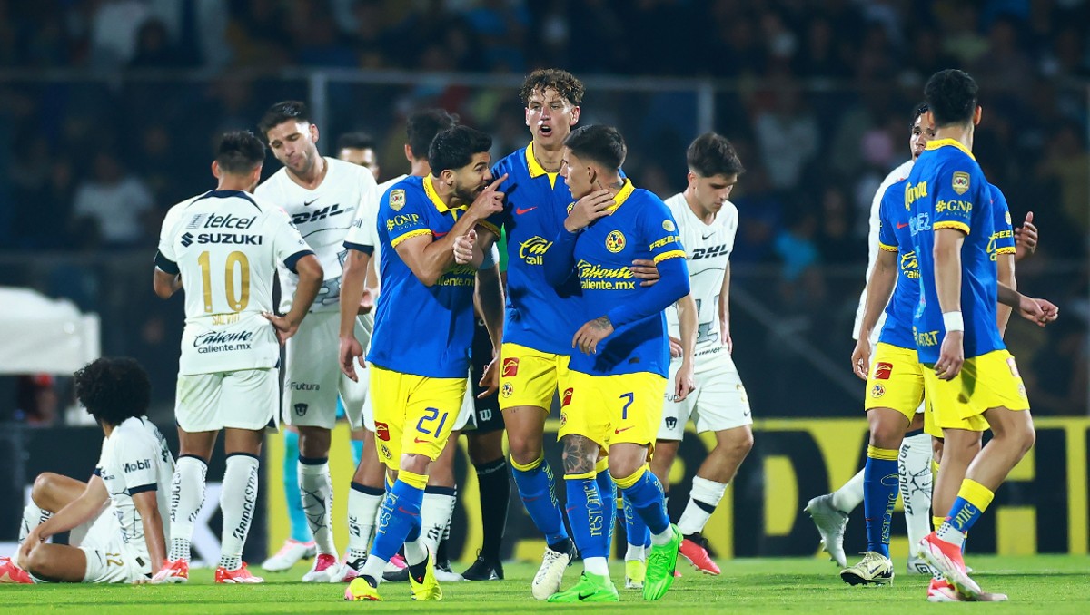 Henry Martin y Brian Rodríguez discuten por una expulsión en Clásico Capitalino (Imago7)