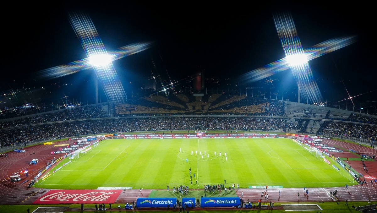 Mosaico de Pumas vs América en Clásico Capitalino (Imago 7)