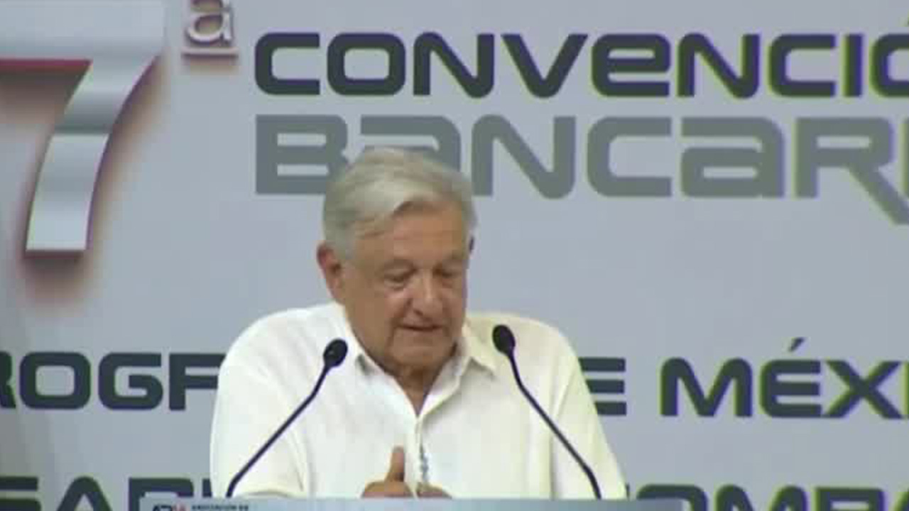 El presidente Andrés Manuel López Obrador cierra la Convención Bancaria número 87