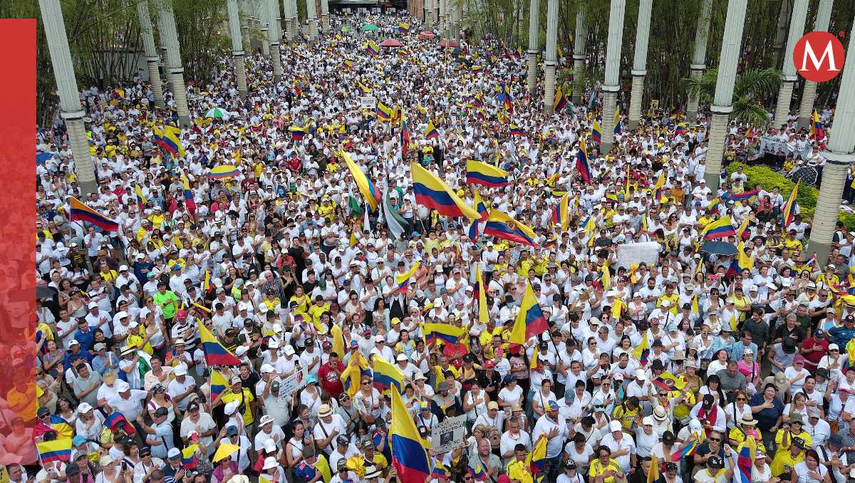 Las calles de Bogotá se llenaron de ciudadanos inconformes. | AFP