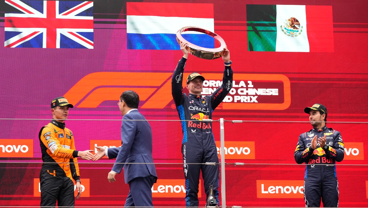Max Verstappen conquista la victoria en el Gran Premio de China (AP)