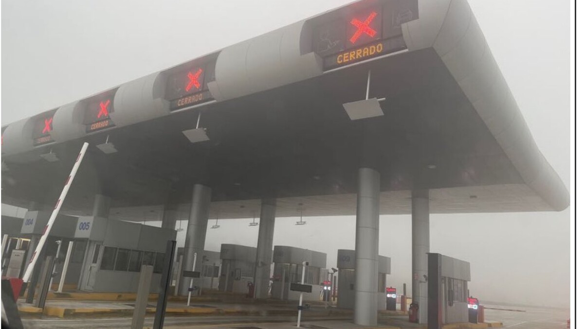 Reabren autopista Monterrey-Saltillo tras 18 horas cerrada por choque. Foto: Especial