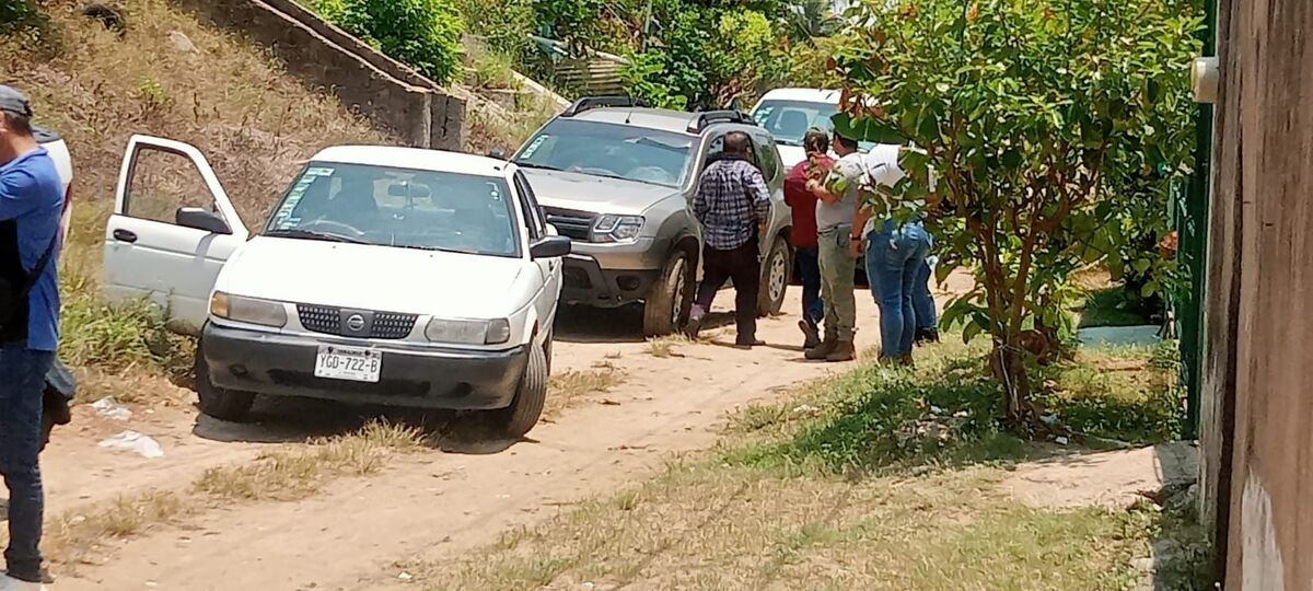 Colectivos de personas desaparecidas. buscan restos humanos en Veracruz.