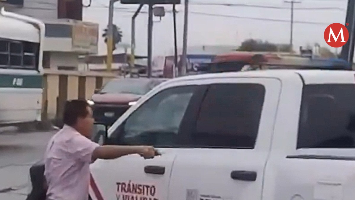 Hombre choca patrulla y amenaza a tránsitos con cuchillo en Reynosa