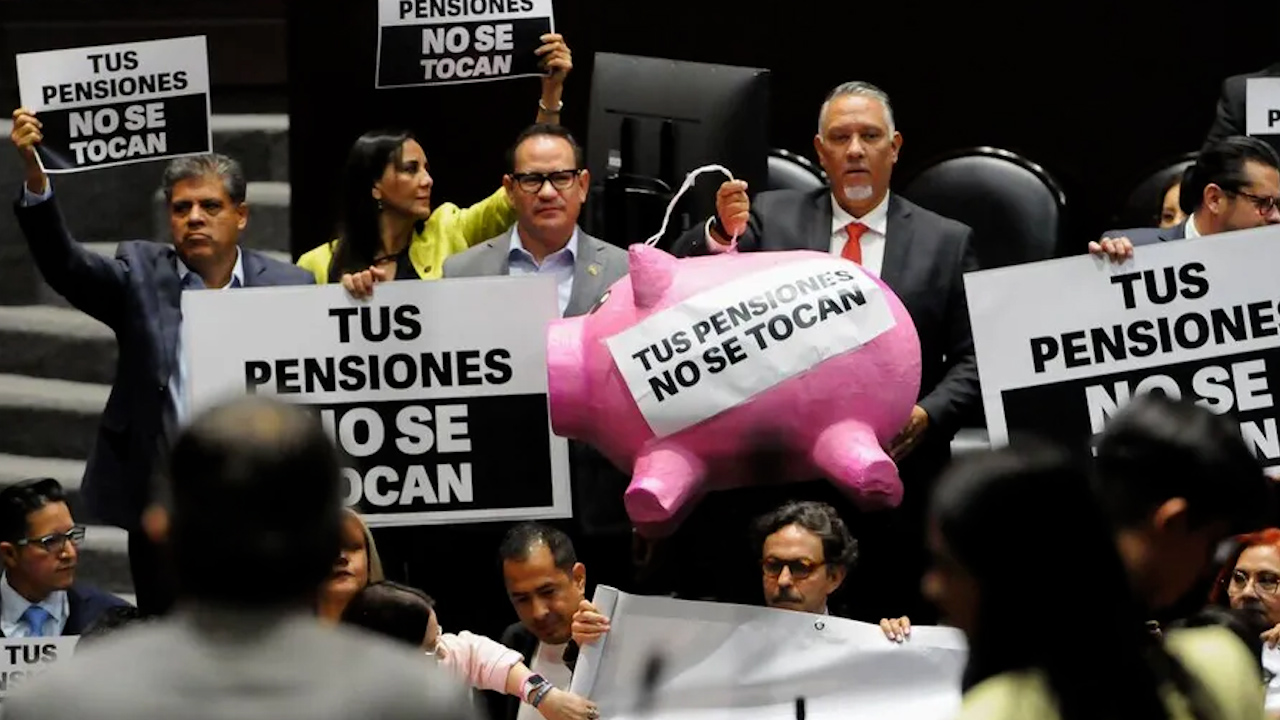 "Es el inicio del robo del siglo", dice Manuel Añorve sobre Fondo de Pensiones