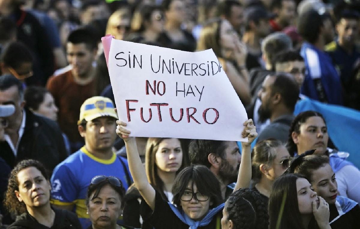 Manifestación de universitarios en Argentina (AFP)