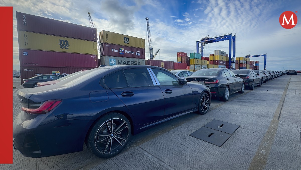 Movimiento de exportación de automóviles por el puerto de Altamira.