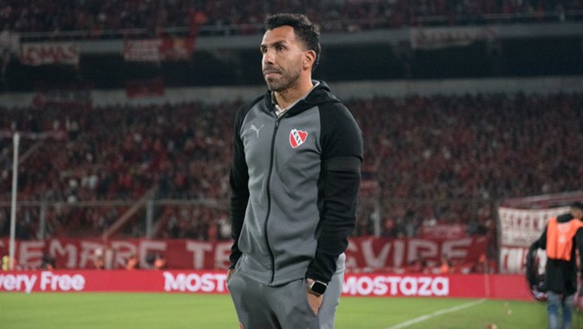 Carlos Tevez, entrenador de Independiente, recibirá alta médica (X @Independiente)