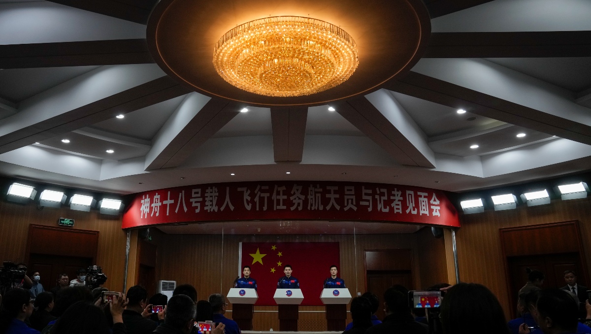 China enviará tres astronautas | AFP