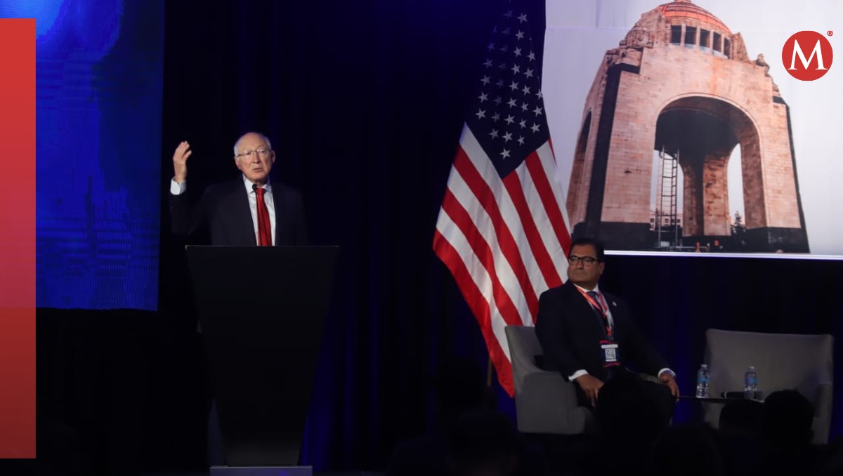 Ken Salazar se reunió con el presidente López Obrador. | Jesús Quintanar