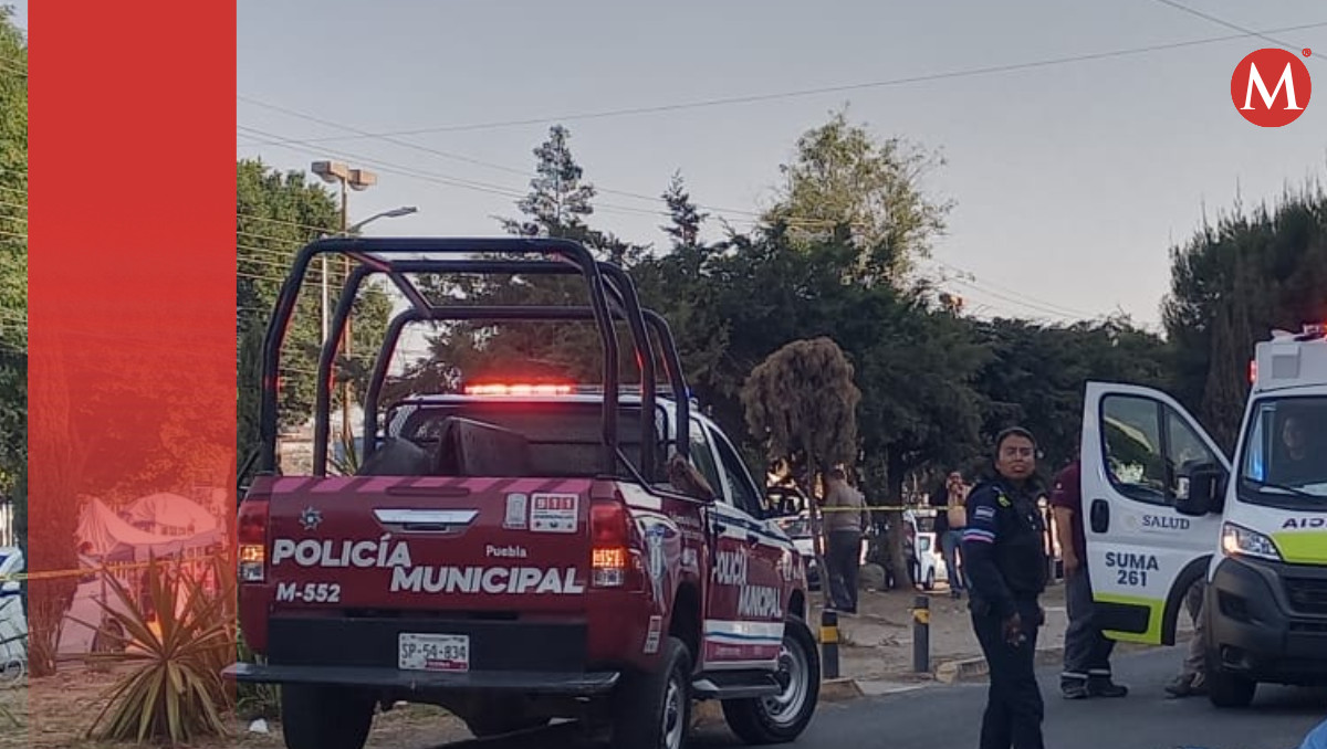 Adulto mayor muere por infarto afuera de Clínica 55 del IMSS en Puebla | Leslie Mora