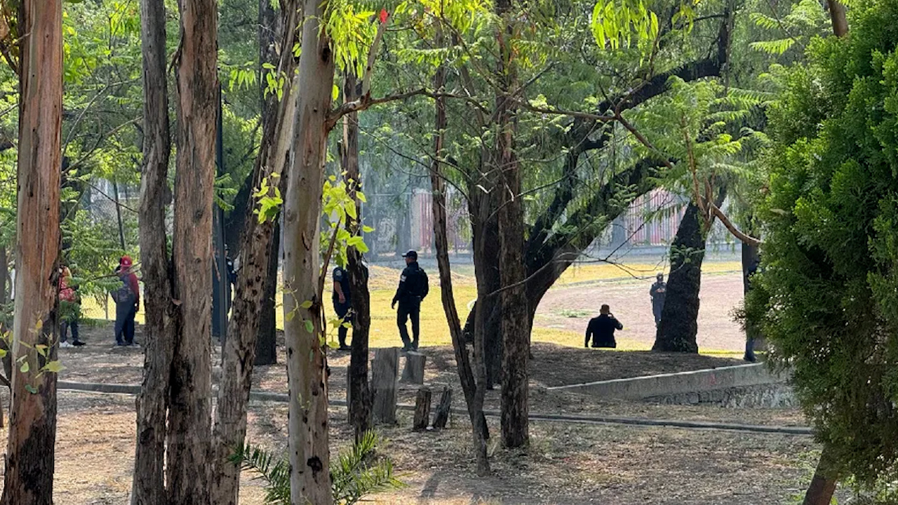 Encuentran cuerpo de joven de 15 años en Deportivo Caracoles, en Tlalnepantla