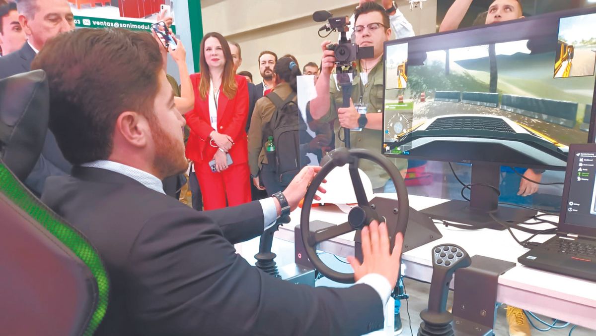 El gobernador estuvo presente en el arranque de Expo Constructo. Eduardo Mendieta