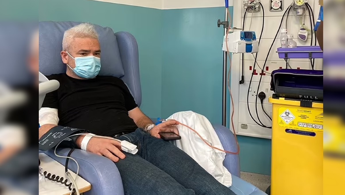 Hombre acude al hospital tras descubrir que tiene cáncer. | Especial