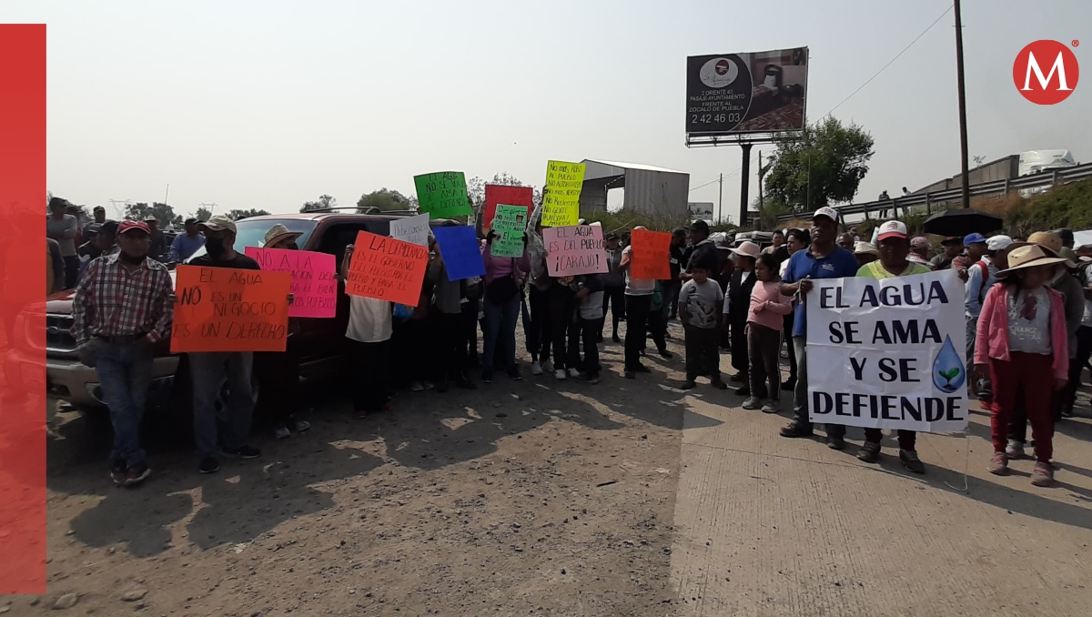 Bloquean autopista México–Puebla para pedir freno a perforación pozos | Especial