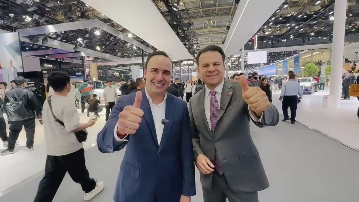 Manolo Jiménez Salinas y Esteban Villegas Villarreal