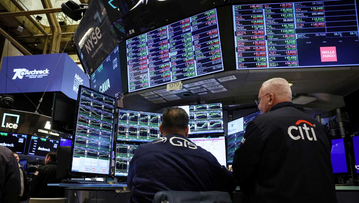El peso se depreció 0.21 por ciento al cierre de mercados del 26 de abril de 2024, cotizando en 17.15 unidades por dólar. | Reuters