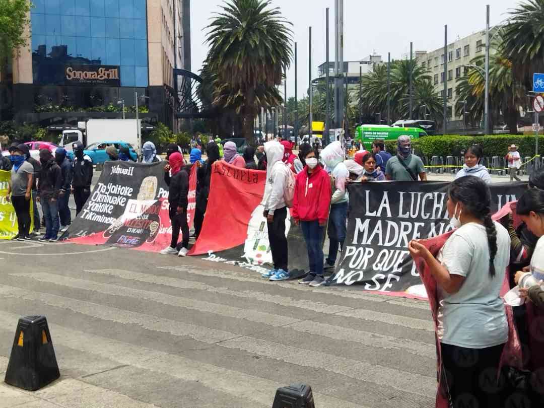 Protesta por los 43 desaparecidos de Ayotzinapa.