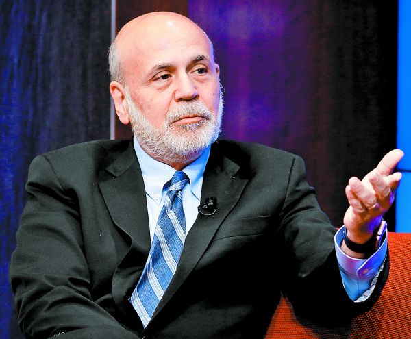 Ben Bernanke, ex presidente de la Fed, realizó el análisis para el banco central británico REUTERS