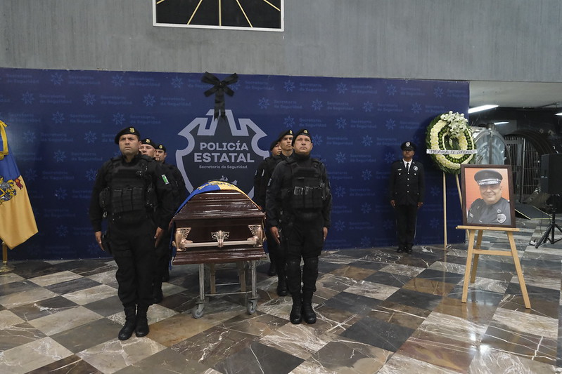 Rinde SSE homenaje póstumo al Comisario Gerardo Insúa. (Cortesía)